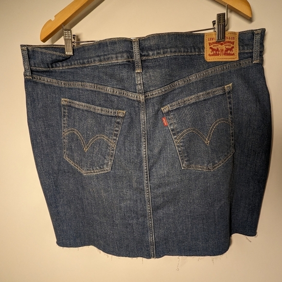 Levi's high rise denim Mini skirt, With stars, Sz 18W New With Tags - Picture 10 of 14